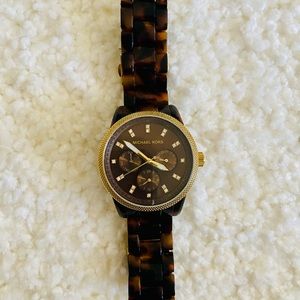 Michael Kor’s tortoise watch